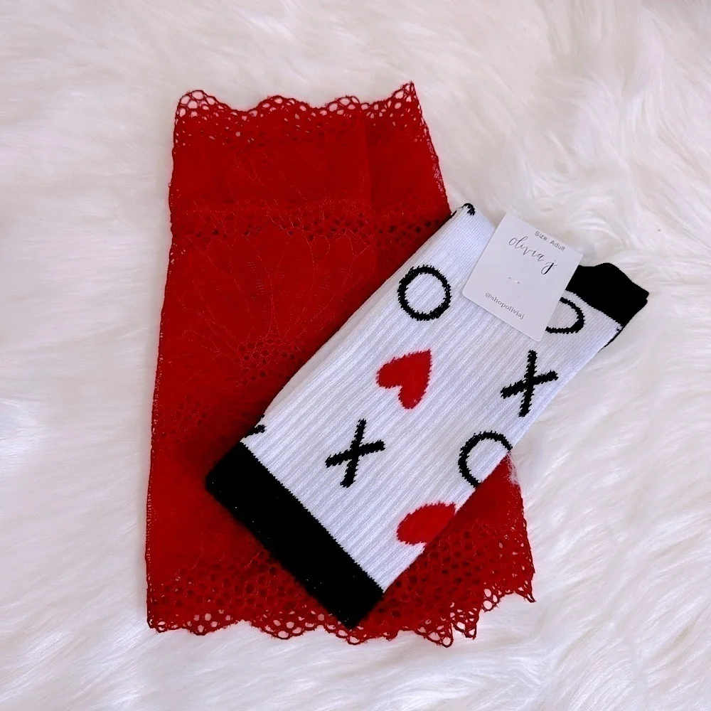 BUNDLE - BootayBag Red Flower Boyshort Panties Size Small + White XOXO Socks